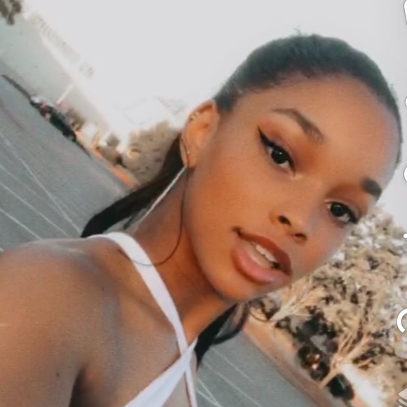 Meet your Posher, Paige - Picture 1 of 1